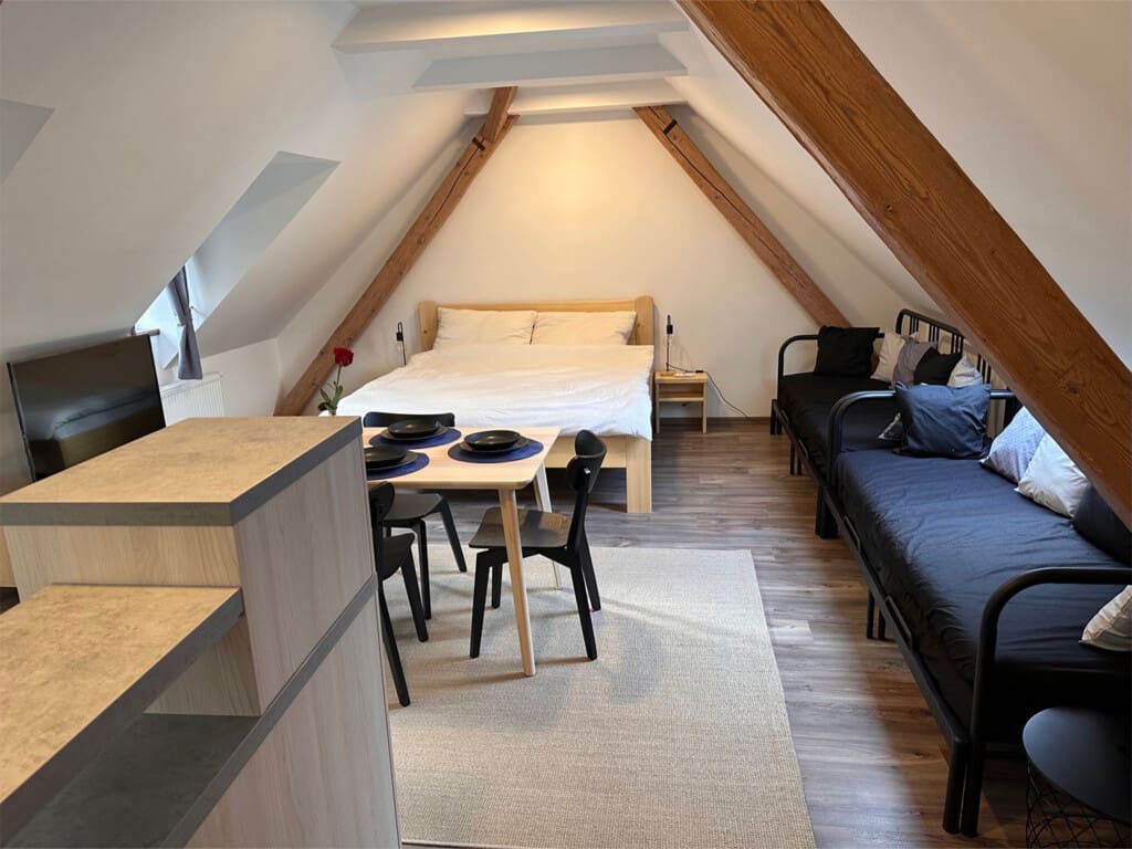 Apartment 4 Main