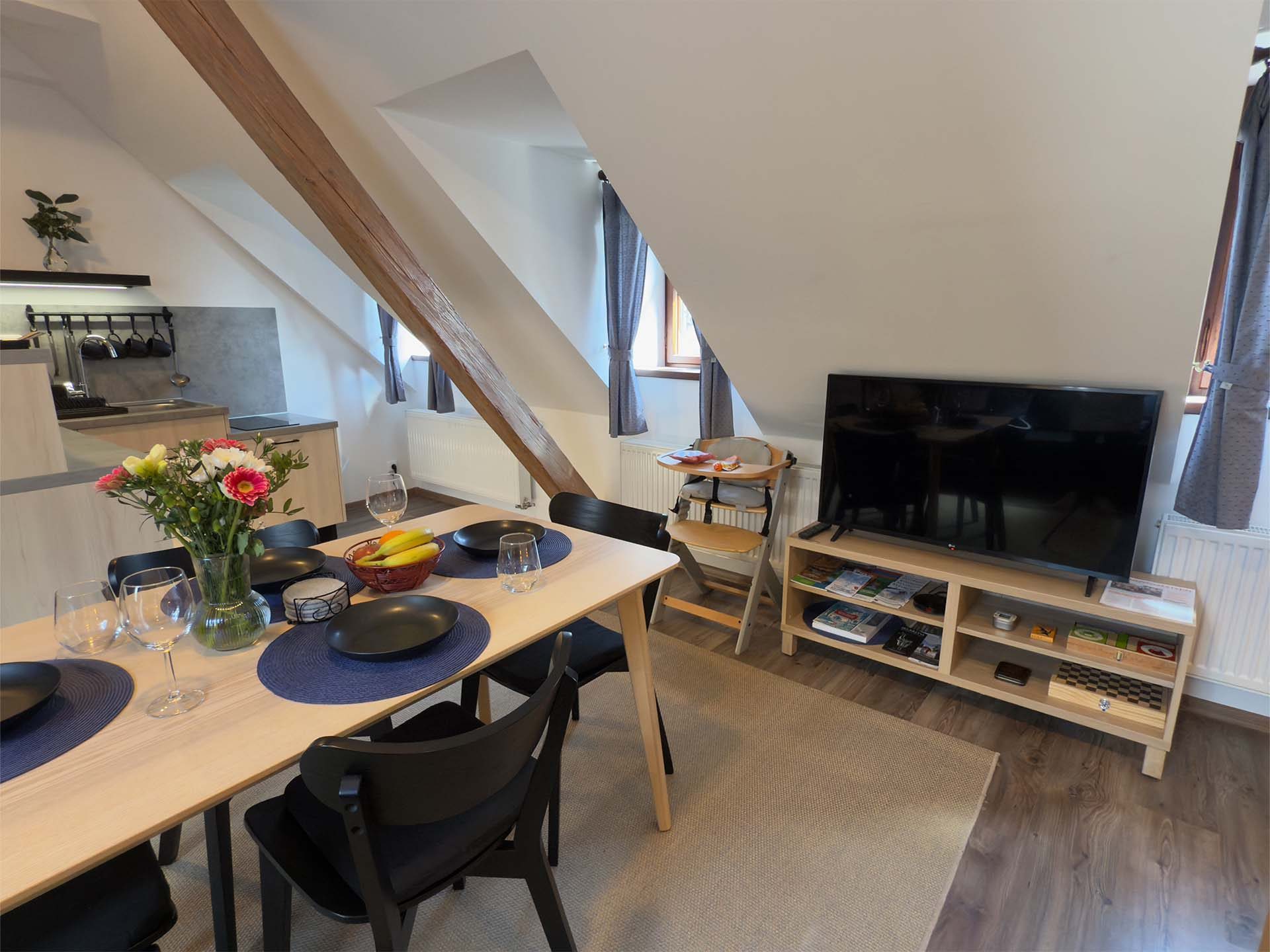 mlynár-jelínek-celkovy-pohled-tram-kuchynka